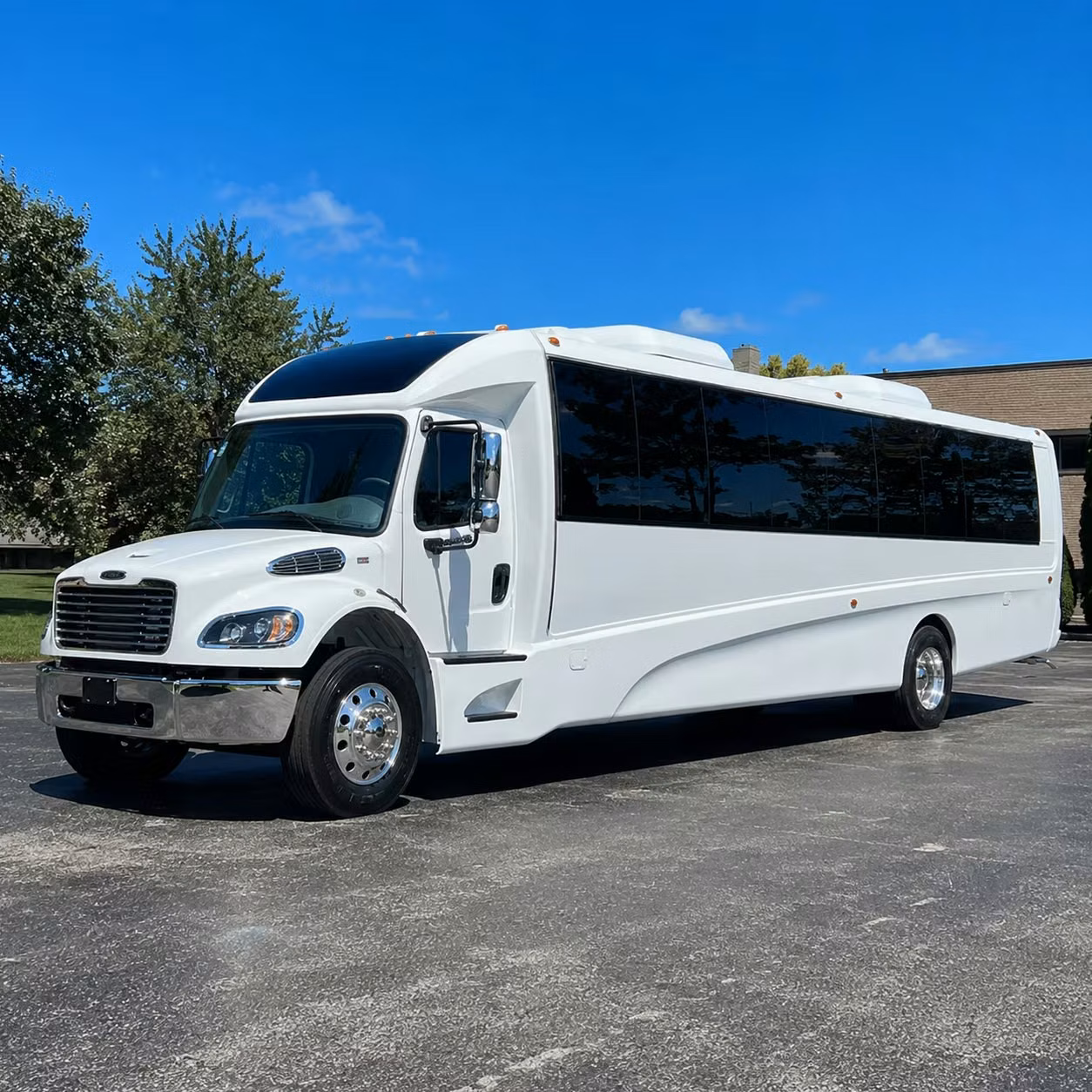 livonia 18 passenger minibus rental