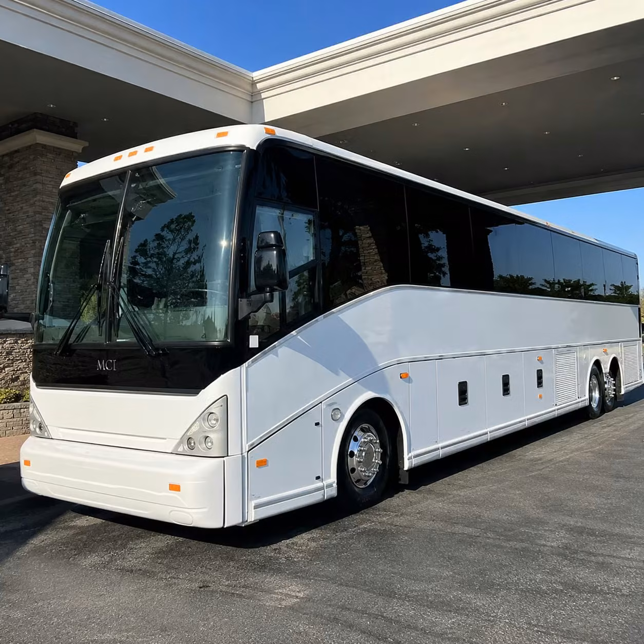 long distance airport transportation from livonia to michigan s other airports